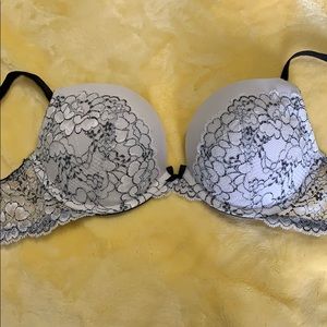 Victoria’s Secret Dream Bra 34C